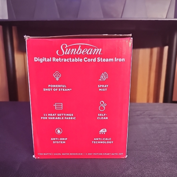 Sunbeam White and Black Steam Iron with Retractable Cord - Picture 3 of 4